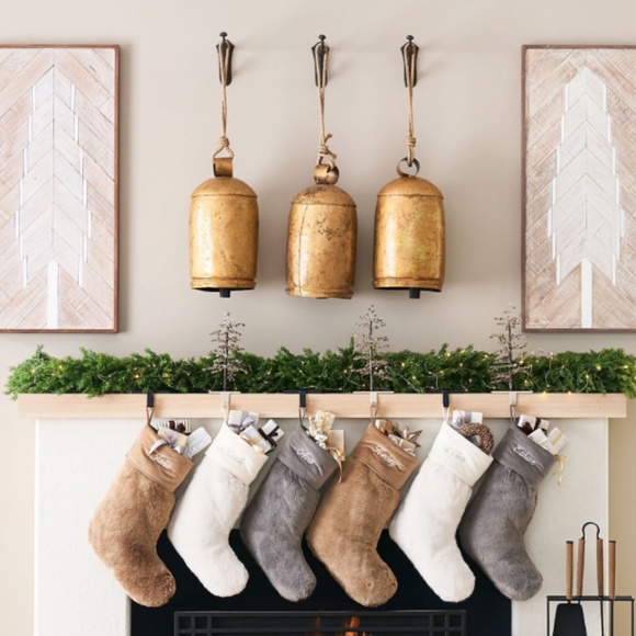 White Alpaca Socking Faux Fur - Medium - Picture 4 of 7